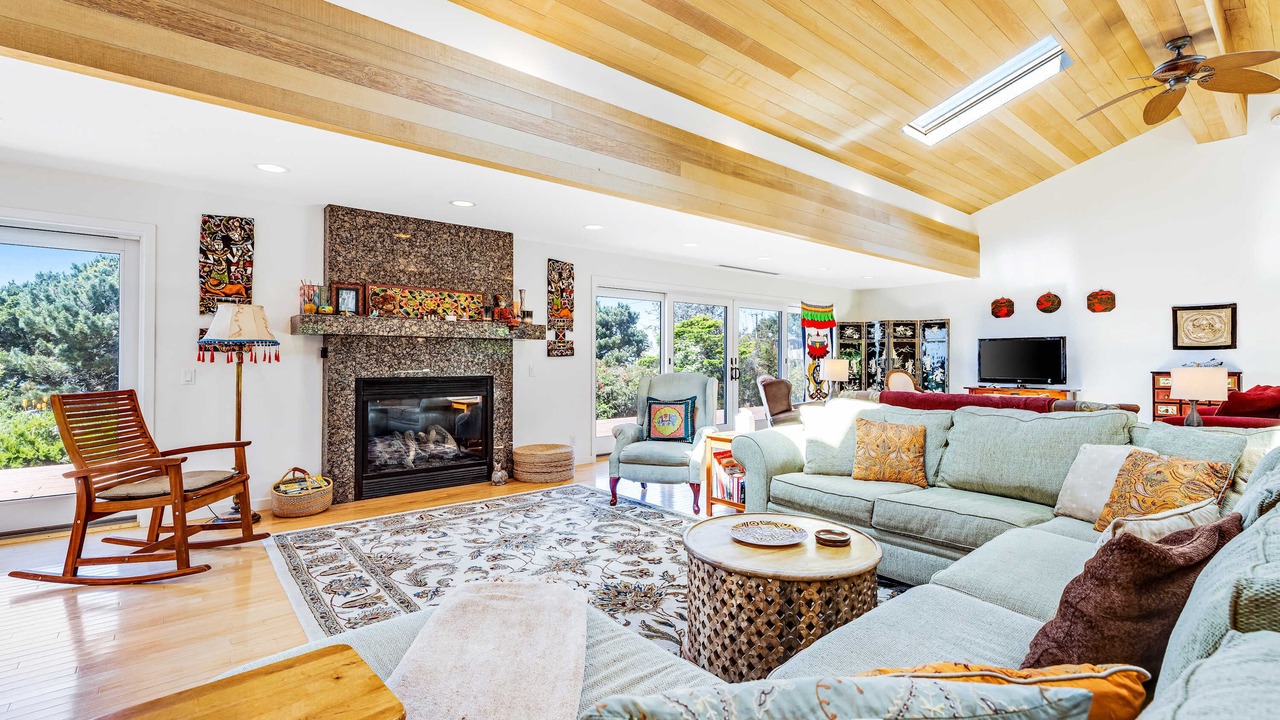Photo of Livingroom in Gualala