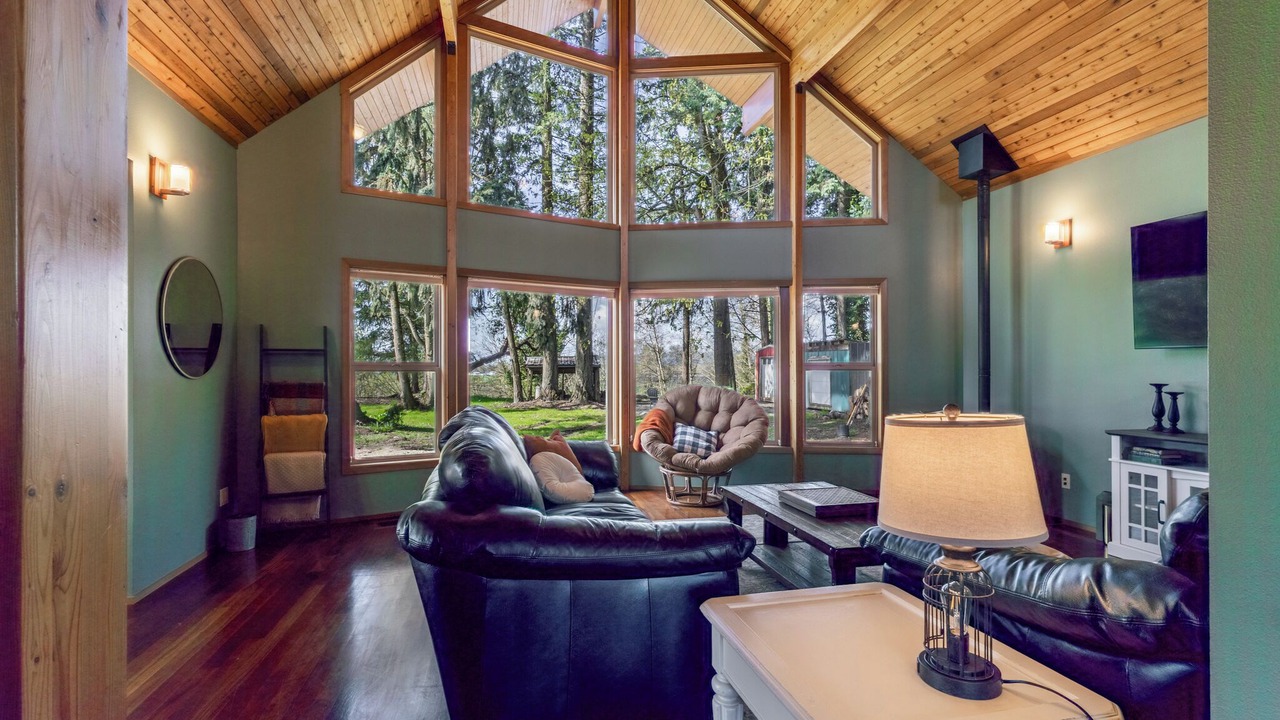 Photo of Livingroom in Newberg