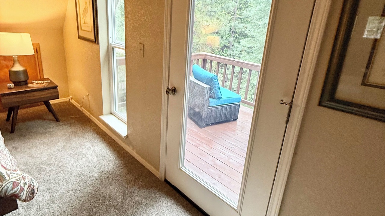 Photo of Livingroom in Hamilton Branch