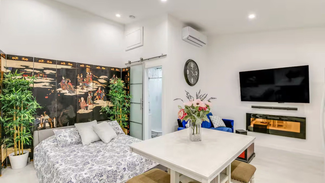 Photo of Bedroom in East Los Angeles