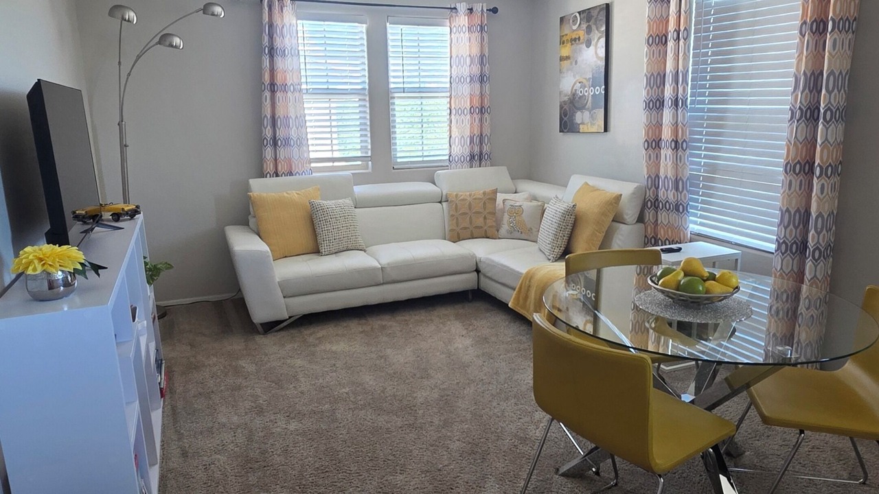 Photo of Livingroom in Gilbert