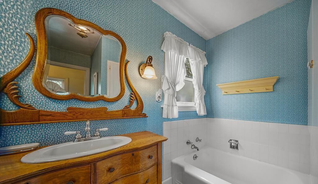 Photo of Bathroom in Carmel Point