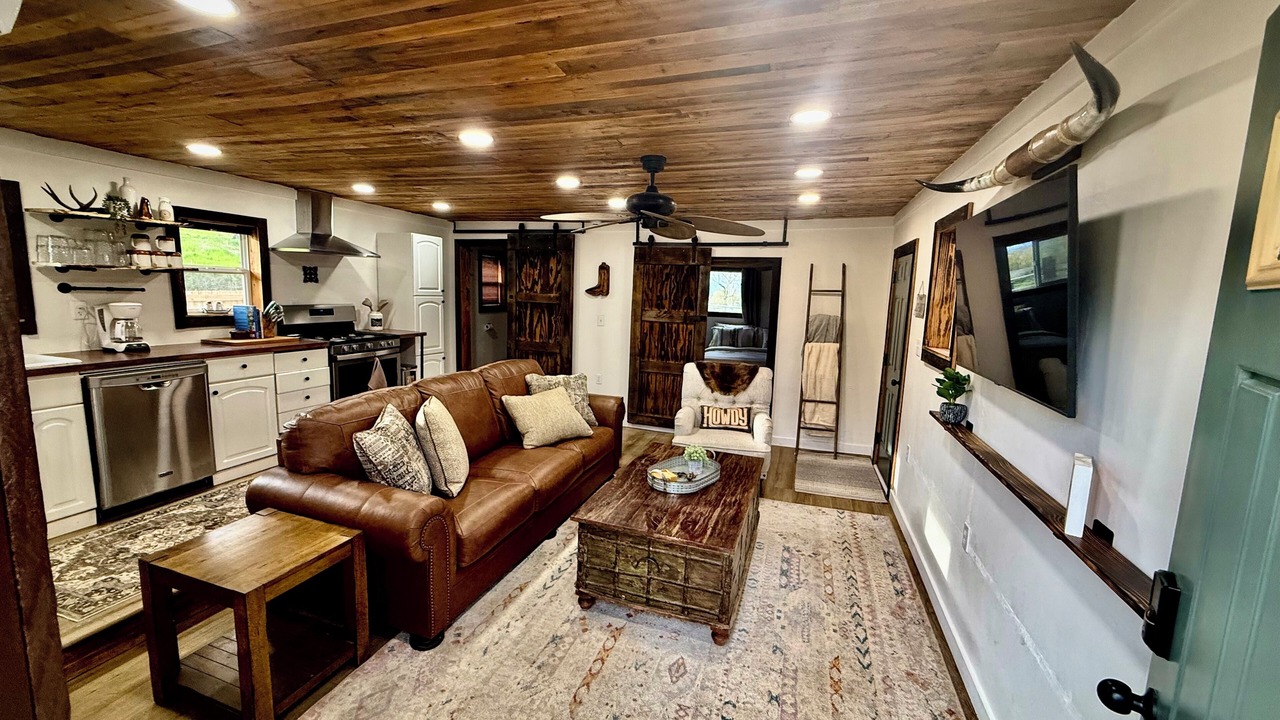 Photo of Livingroom in Redwood