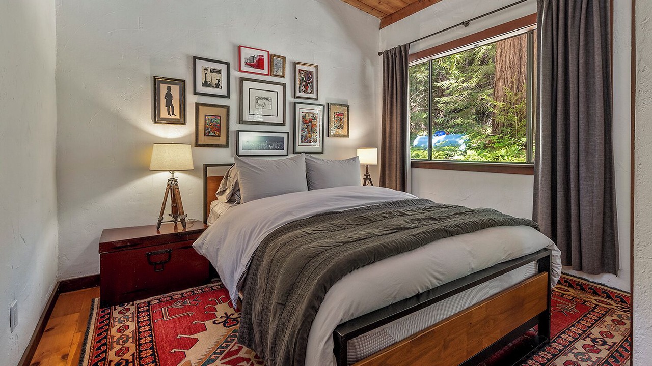 Photo of Bedroom in Occidental
