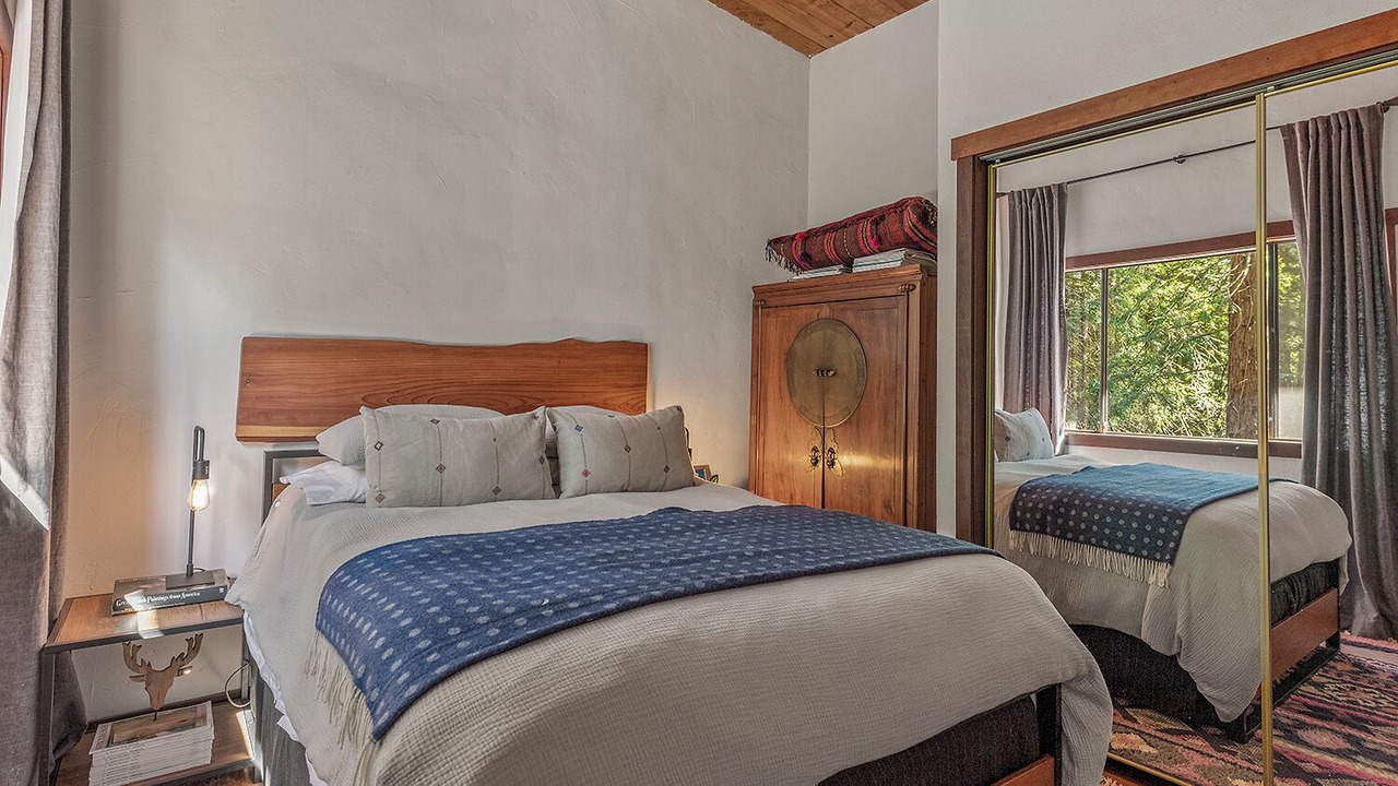 Photo of Bedroom in Occidental