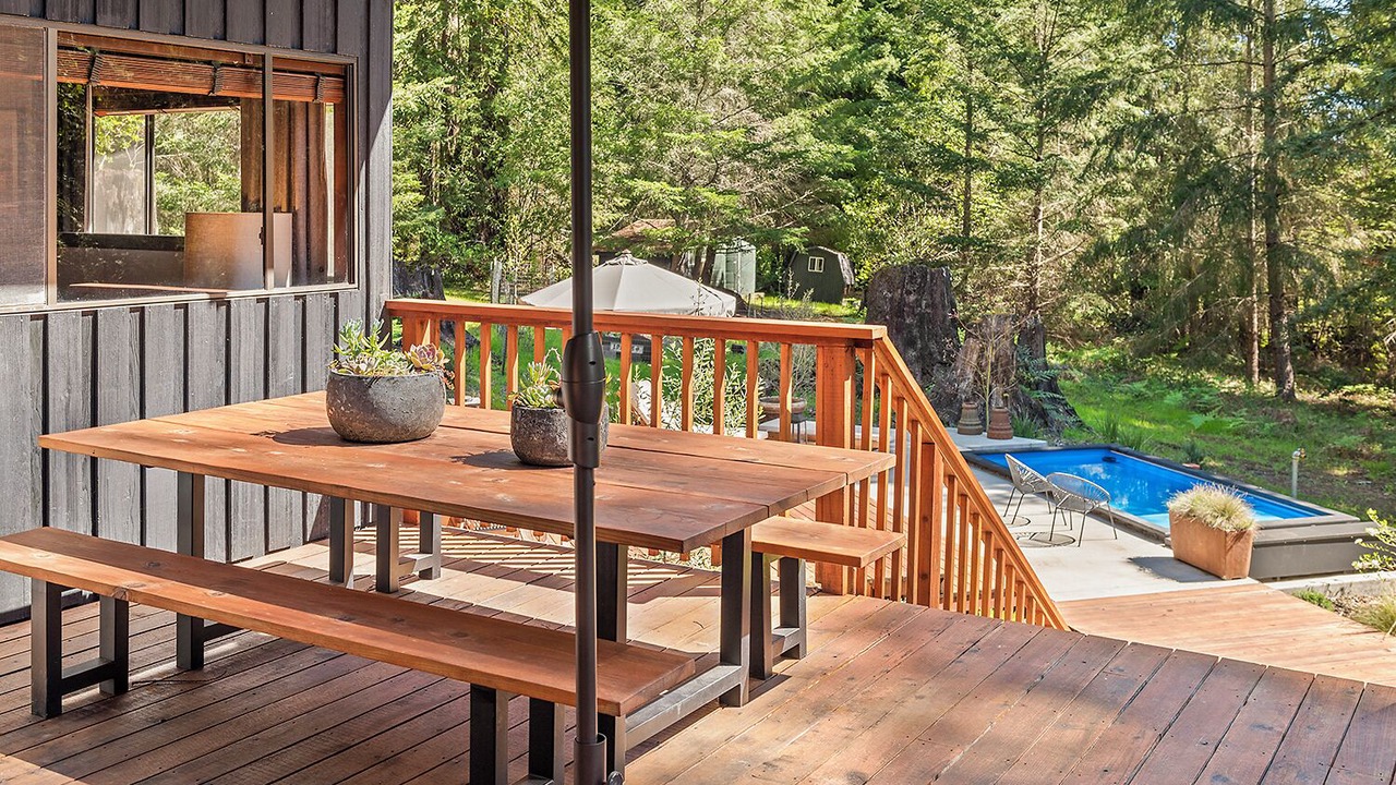 Photo of Outdoor in Occidental