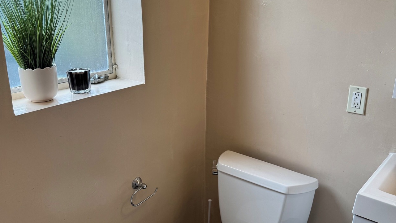 Photo of Bathroom in Upper Telegraph