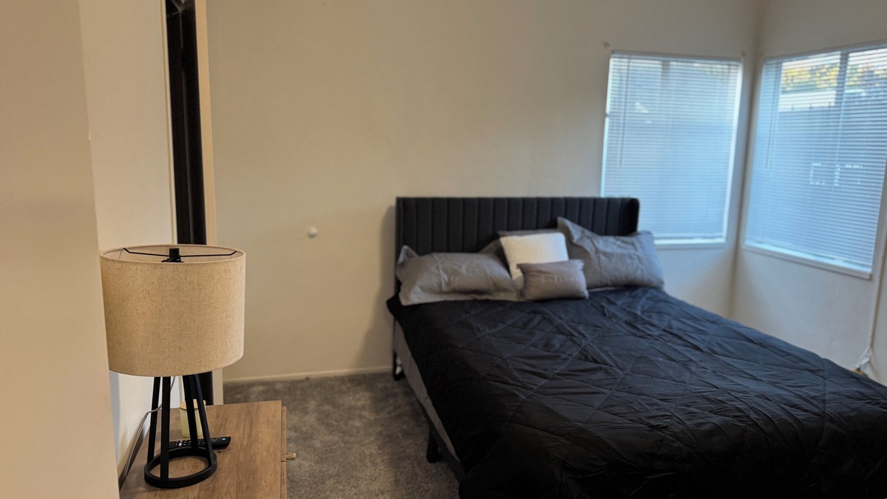 Photo of Bedroom in Upper Telegraph