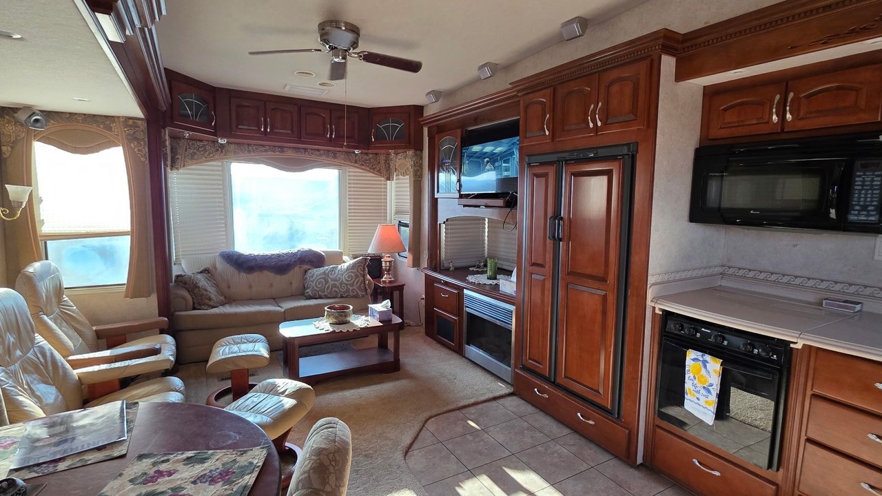 Photo of Livingroom in Fredonia
