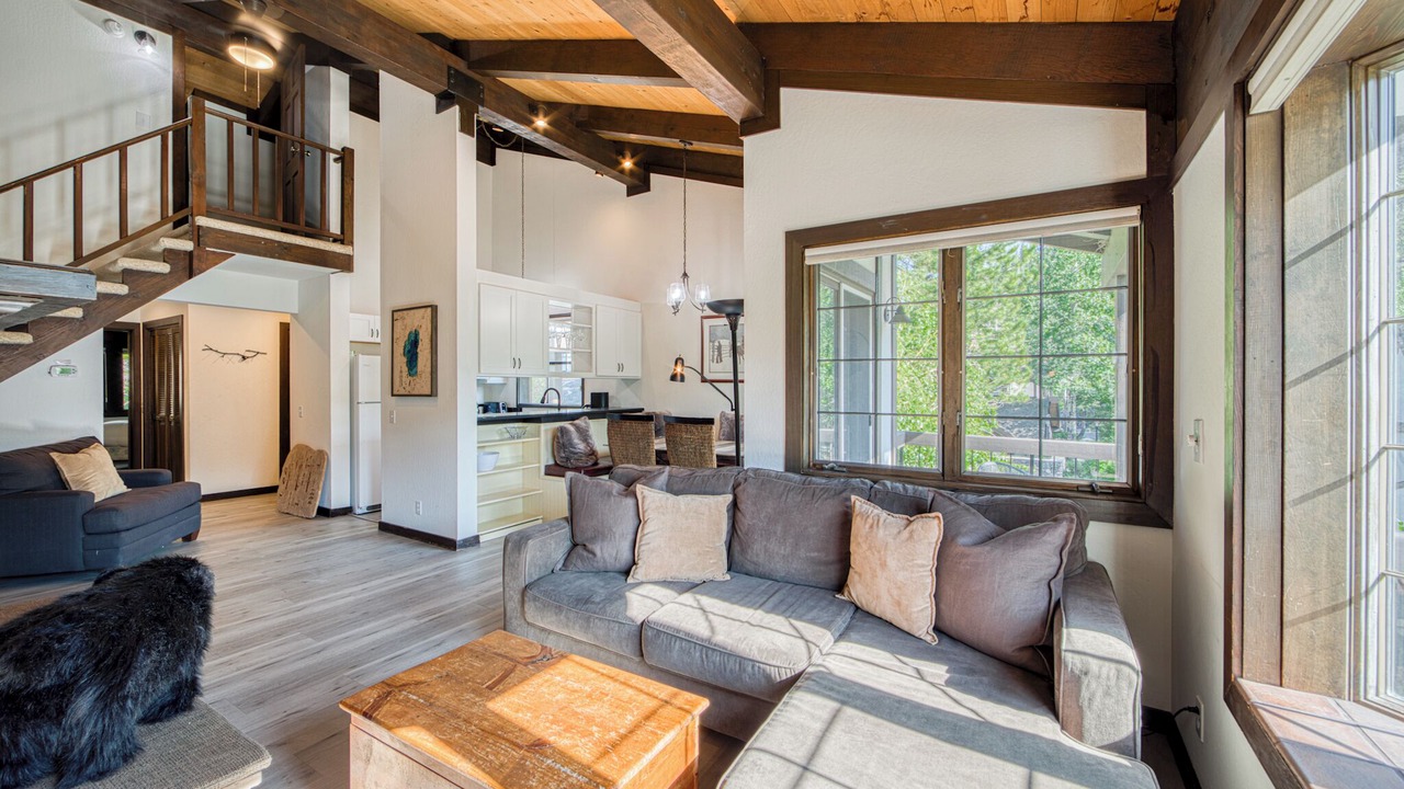 Photo of Livingroom in Olympic Valley