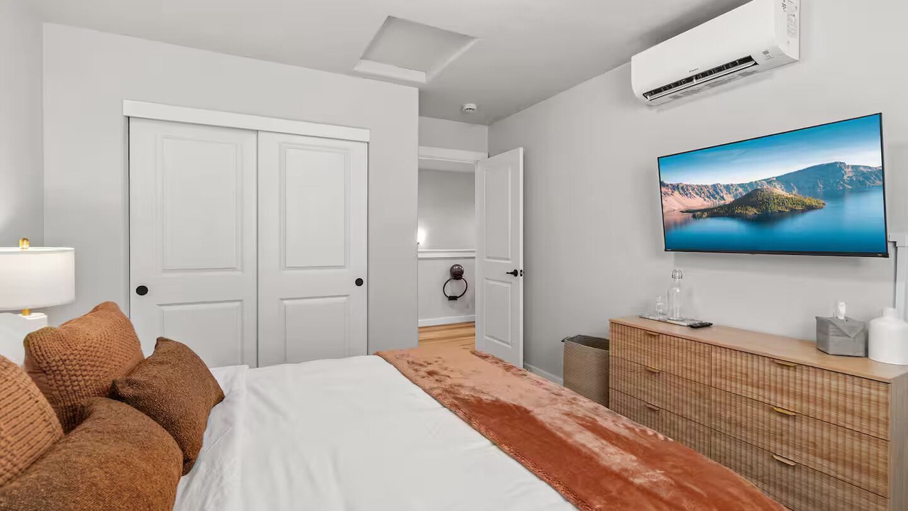 Photo of Bedroom in Central Point