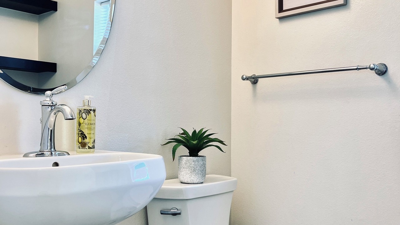 Photo of Bathroom in Baldwin Park