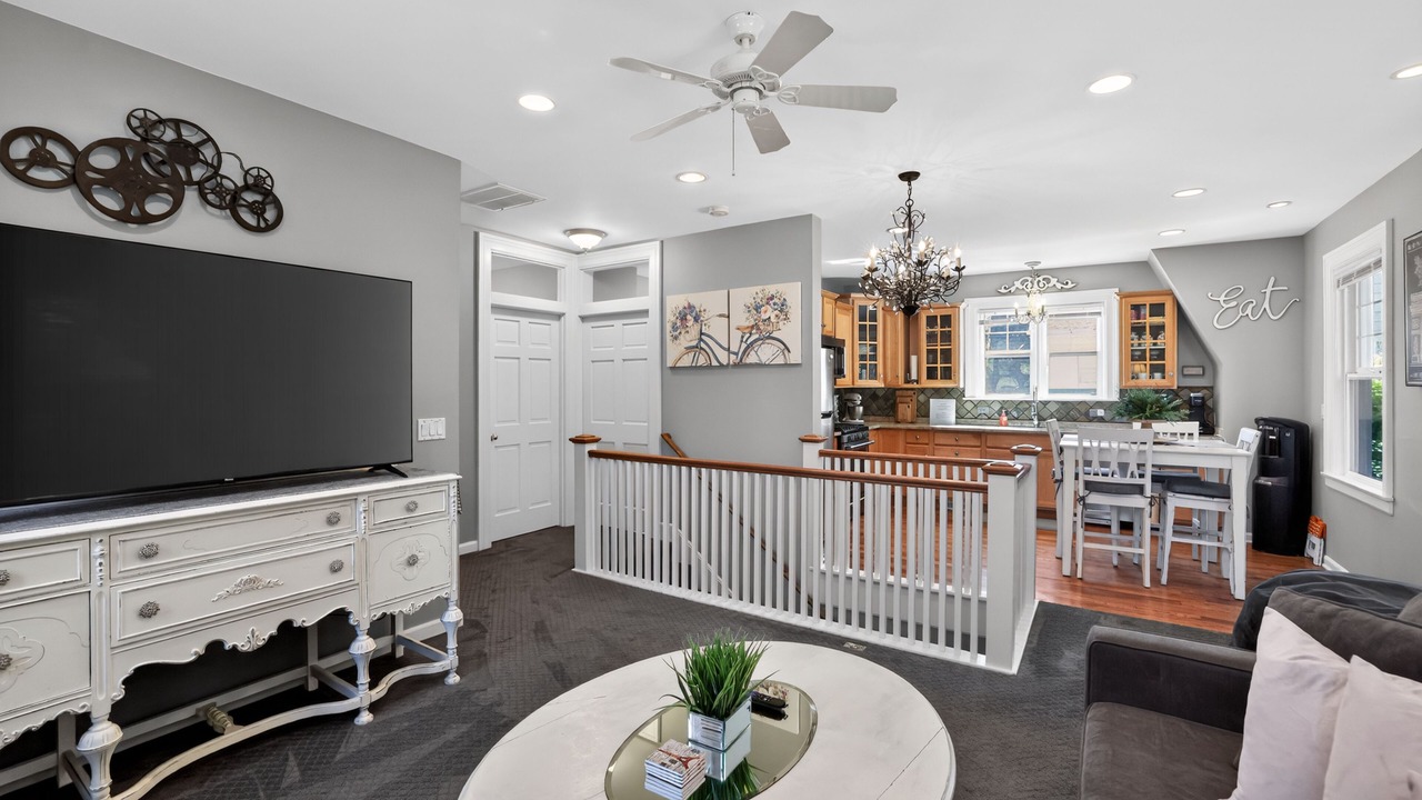 Photo of Livingroom in Oak Grove