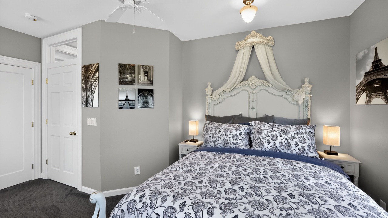 Photo of Bedroom in Oak Grove