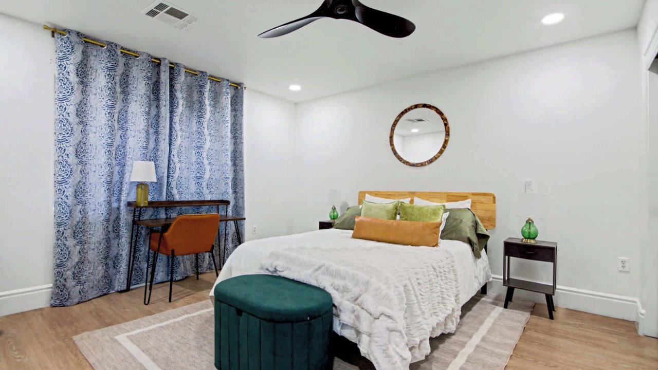 Photo of Bedroom in Enterprise