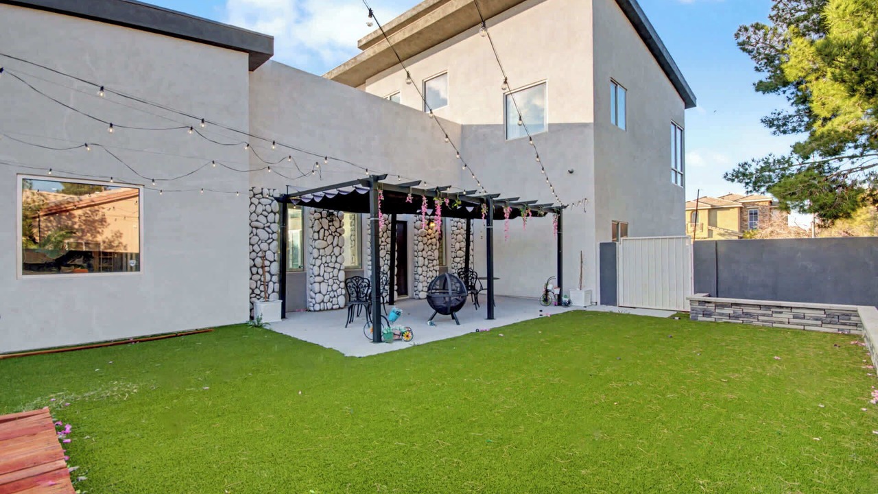 Photo of Patio Balcony in Enterprise
