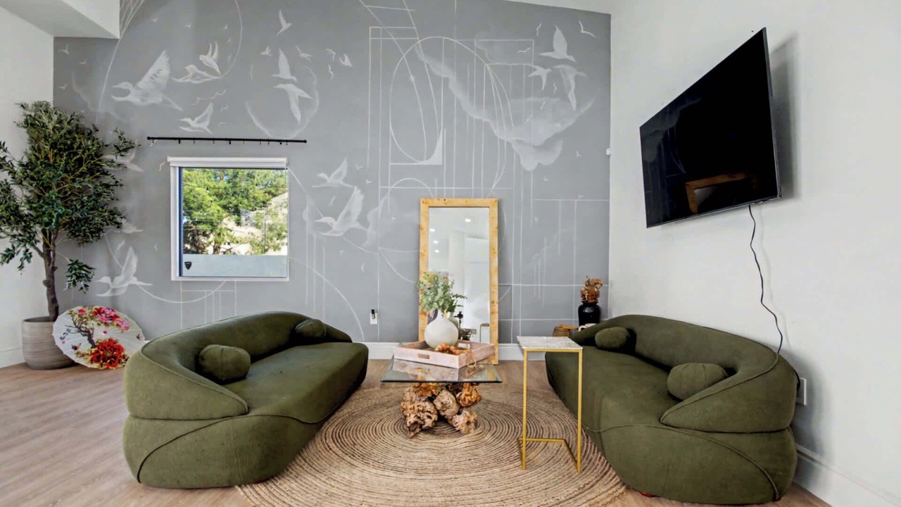 Photo of Livingroom in Enterprise