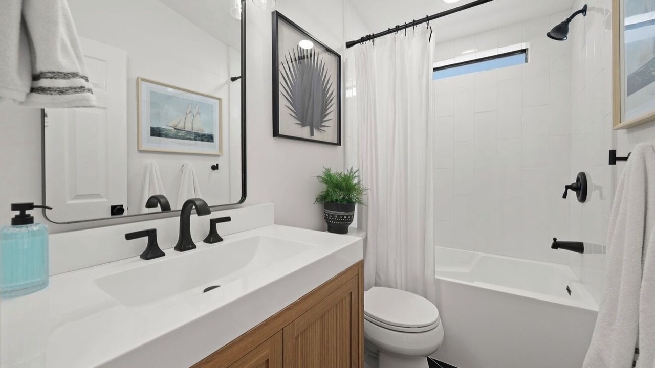 Photo of Bathroom in Bullhead City