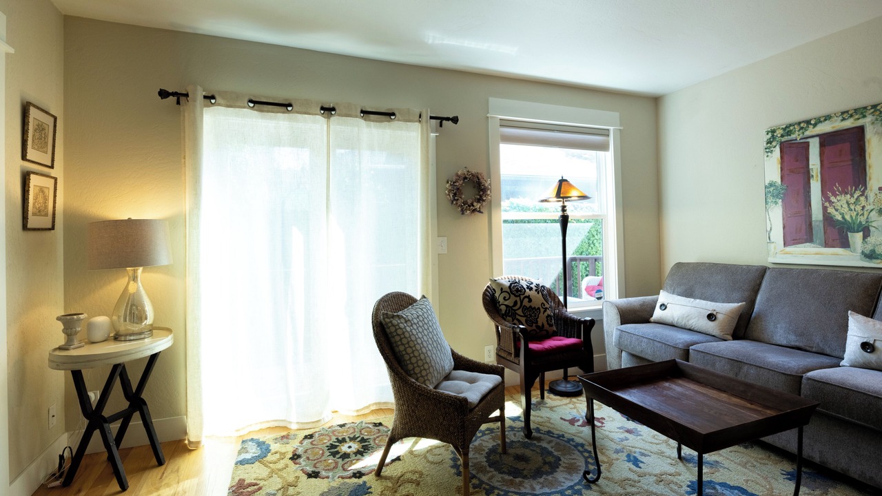 Photo of Livingroom in Historic Railroad District