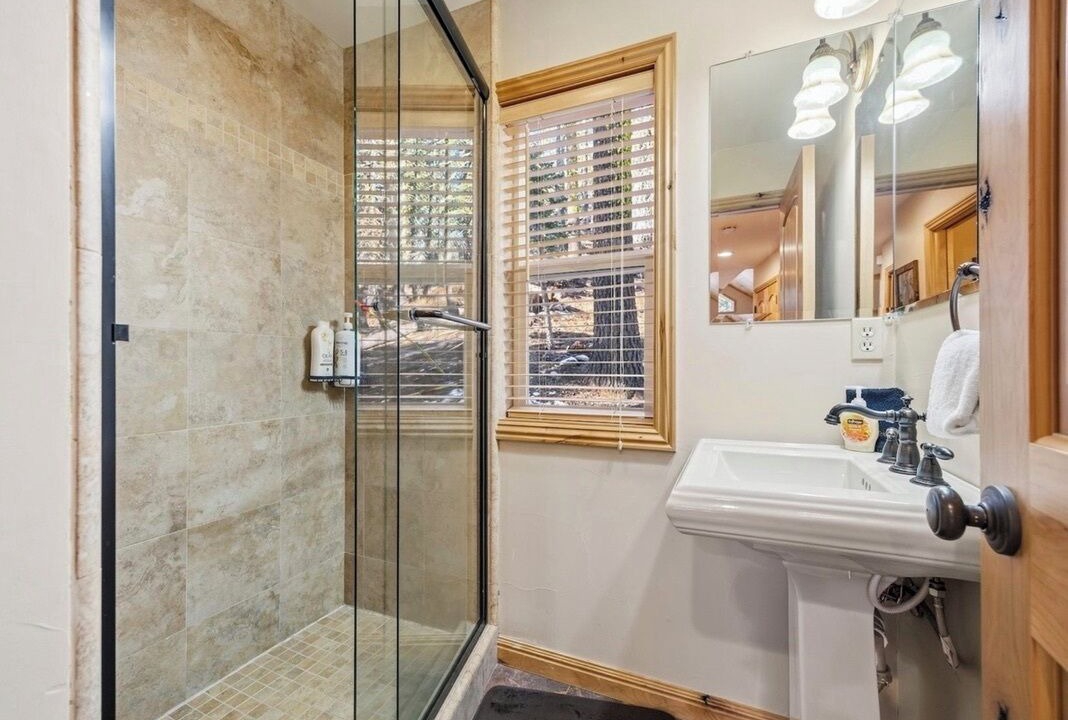 Photo of Bathroom in Serene Lakes
