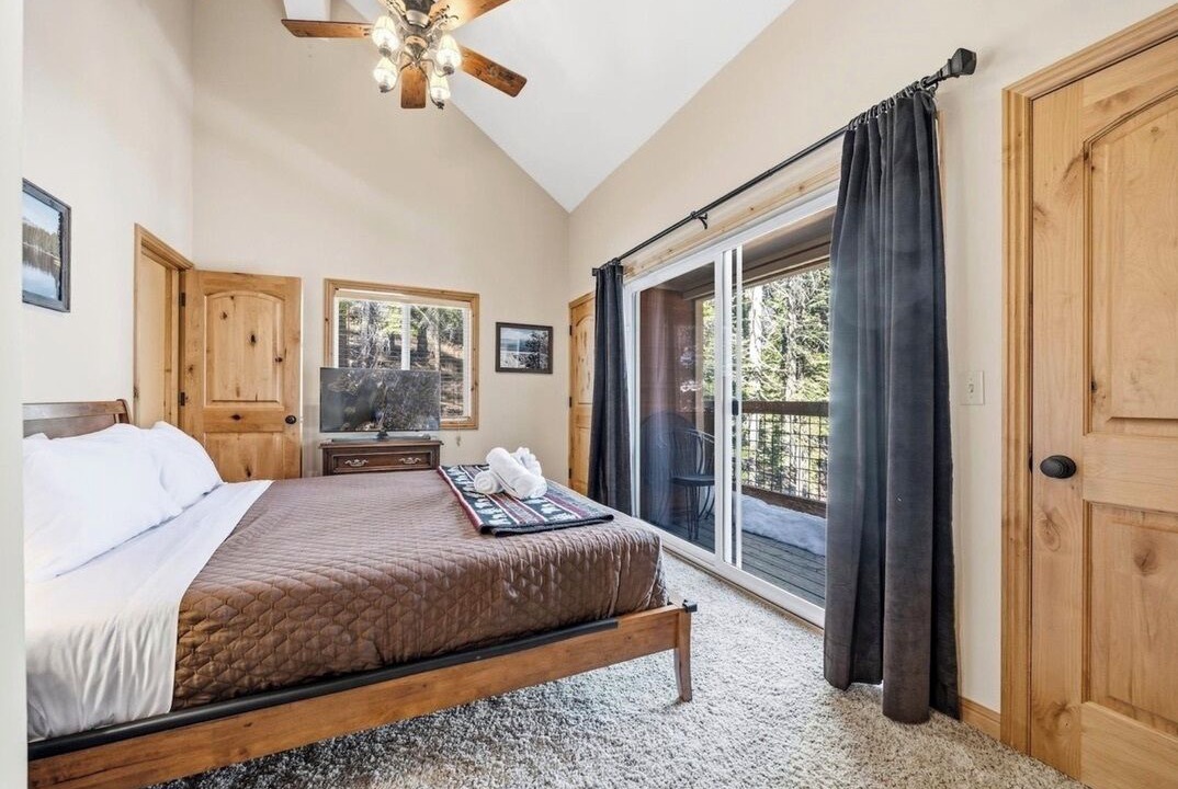 Photo of Bedroom in Serene Lakes