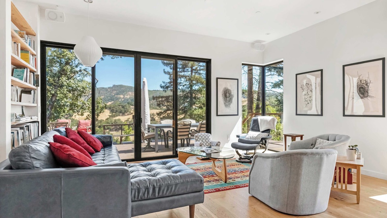 Photo of Livingroom in Riebli-Wallace Neighborhood Group