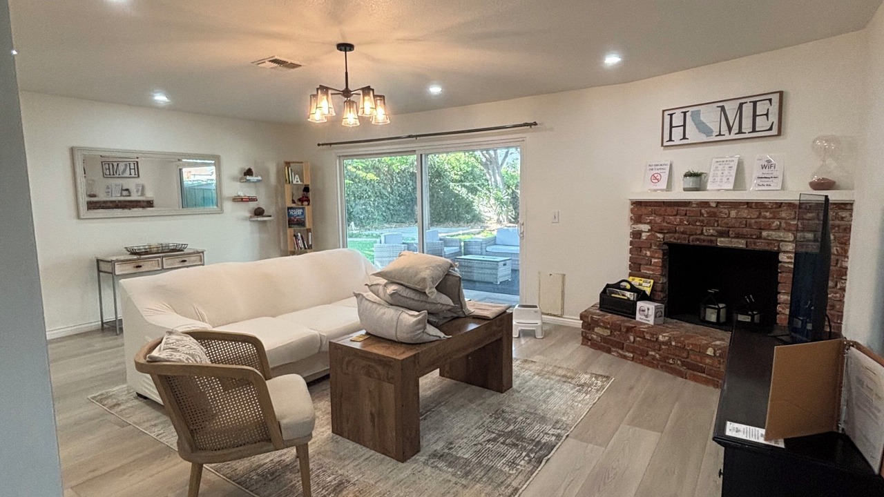 Photo of Livingroom in Glendora