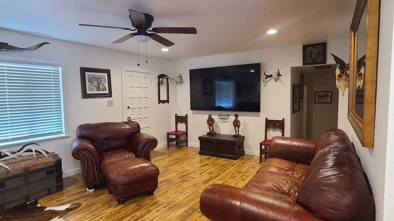 Photo of Livingroom in Penn Valley