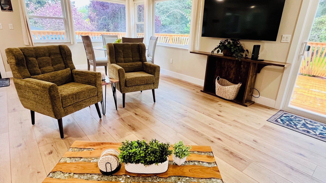 Photo of Livingroom in McKinleyville
