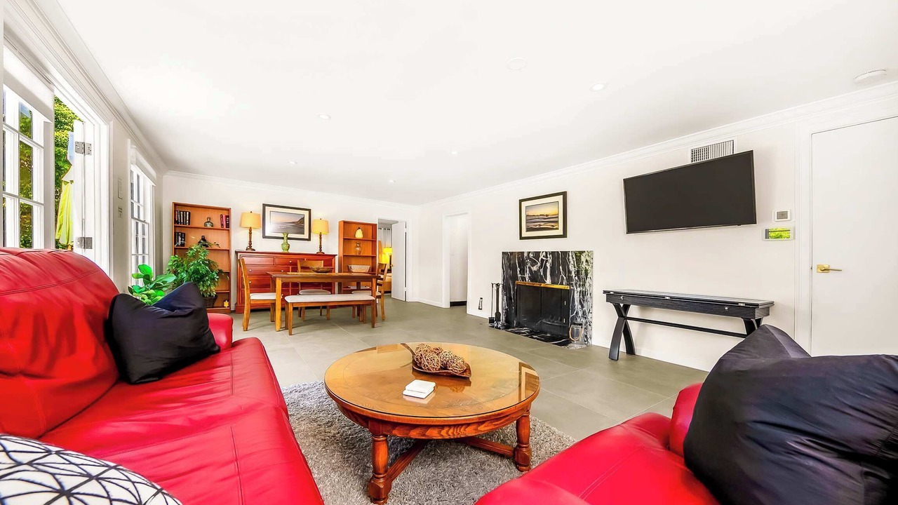 Photo of Livingroom in Village of La Jolla