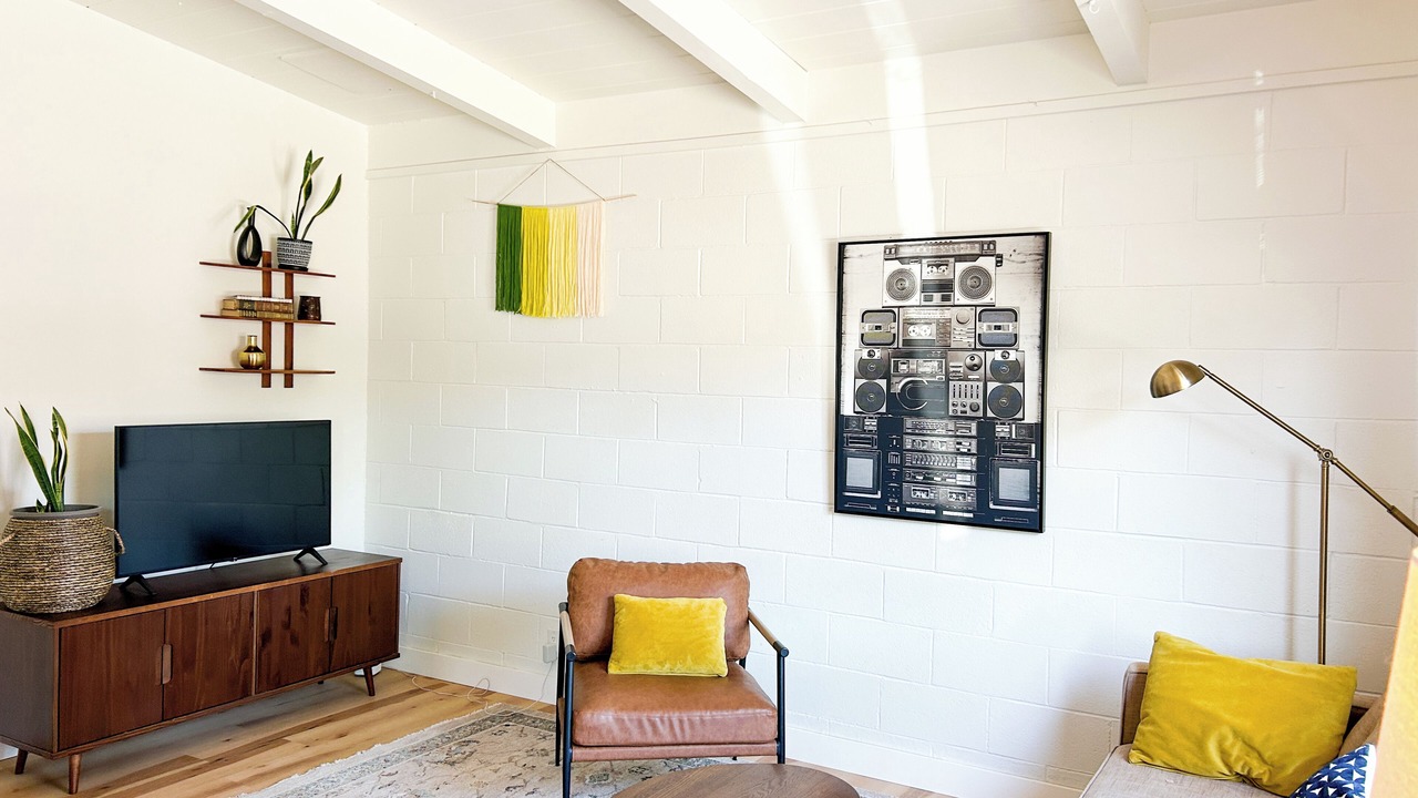 Photo of Livingroom in Montgomery Village