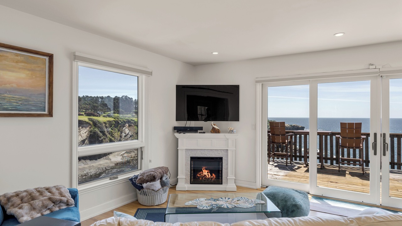 Photo of Livingroom in Jenner