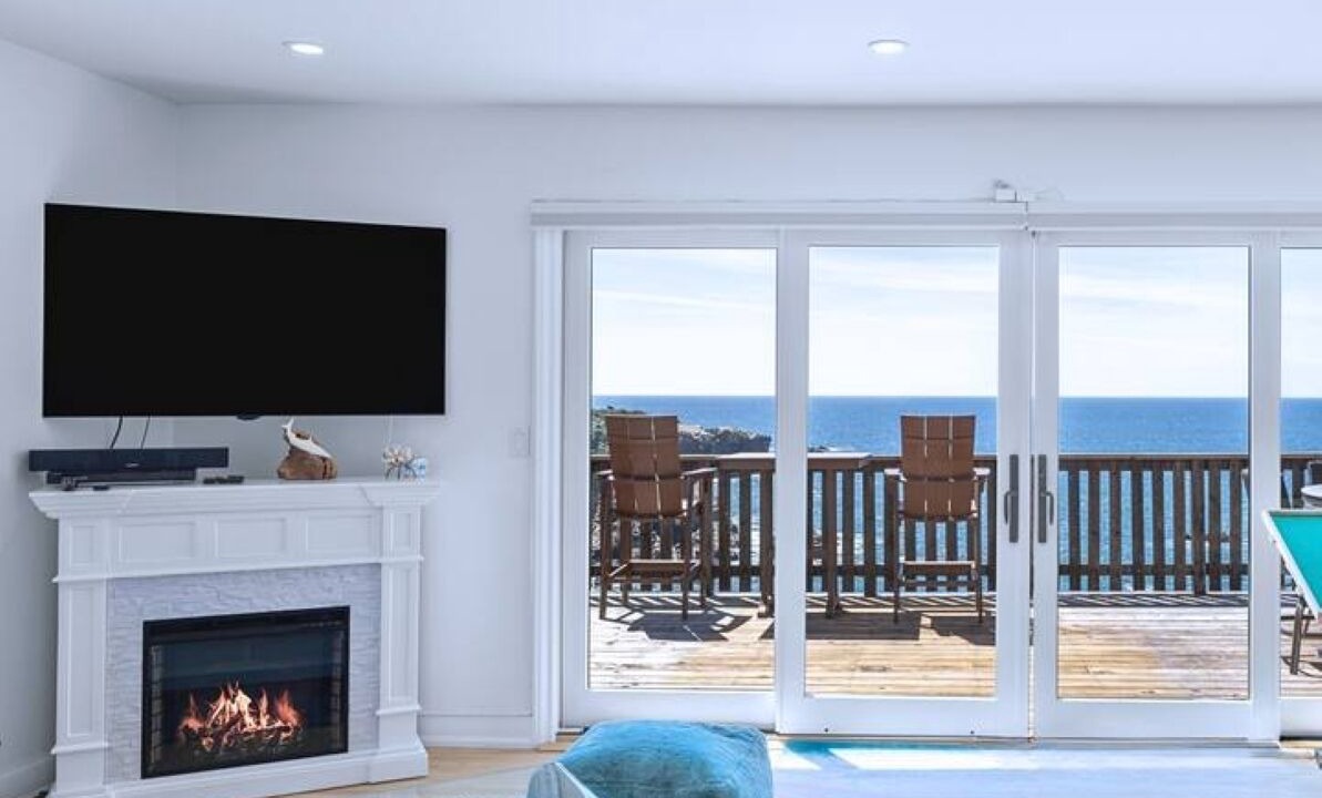 Photo of Livingroom in Jenner
