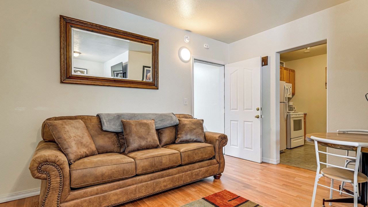 Photo of Bedroom in Cave Junction
