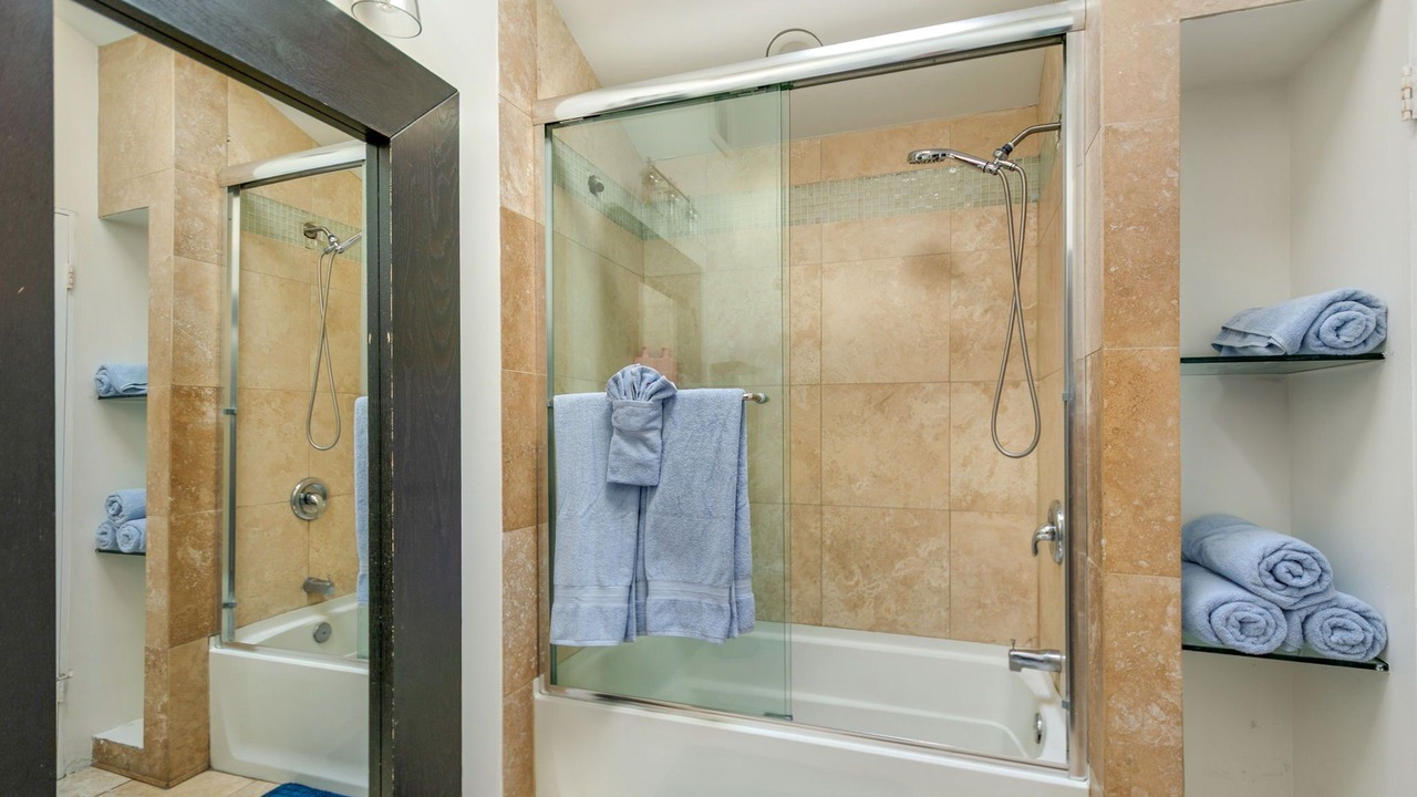 Photo of Bathroom in Harbor