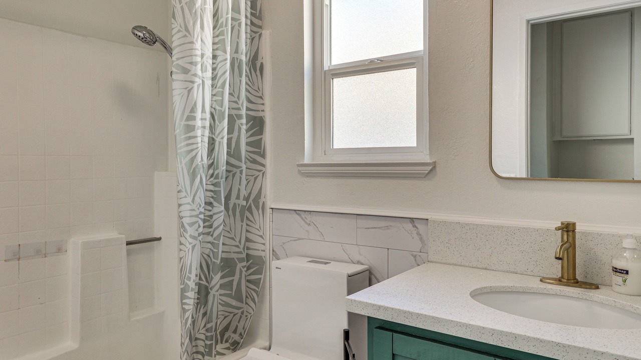 Photo of Bathroom in Peacock