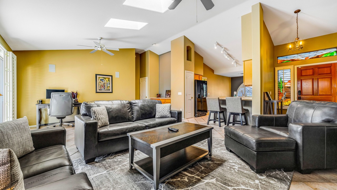 Photo of Livingroom in Palm Valley