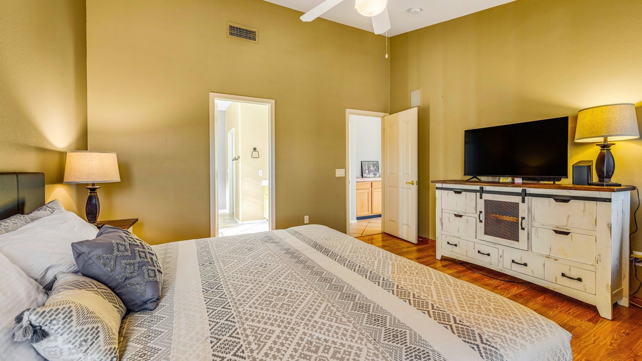 Photo of Bedroom in Palm Valley