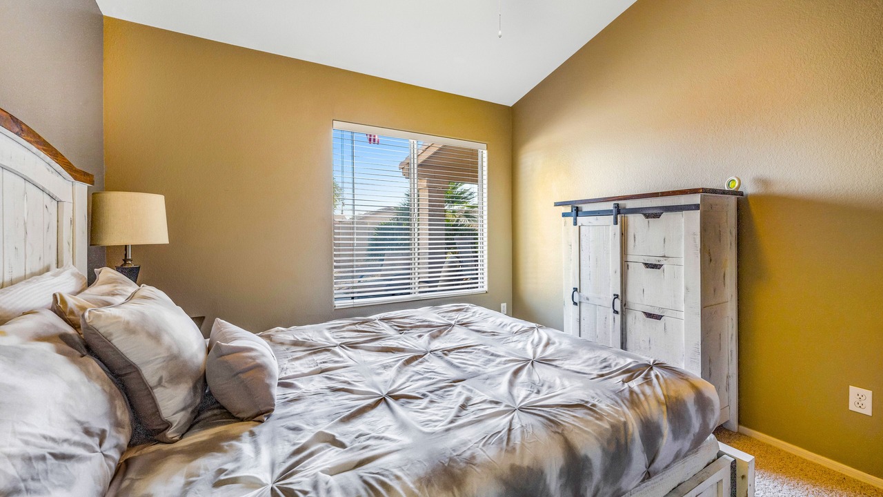 Photo of Bedroom in Palm Valley