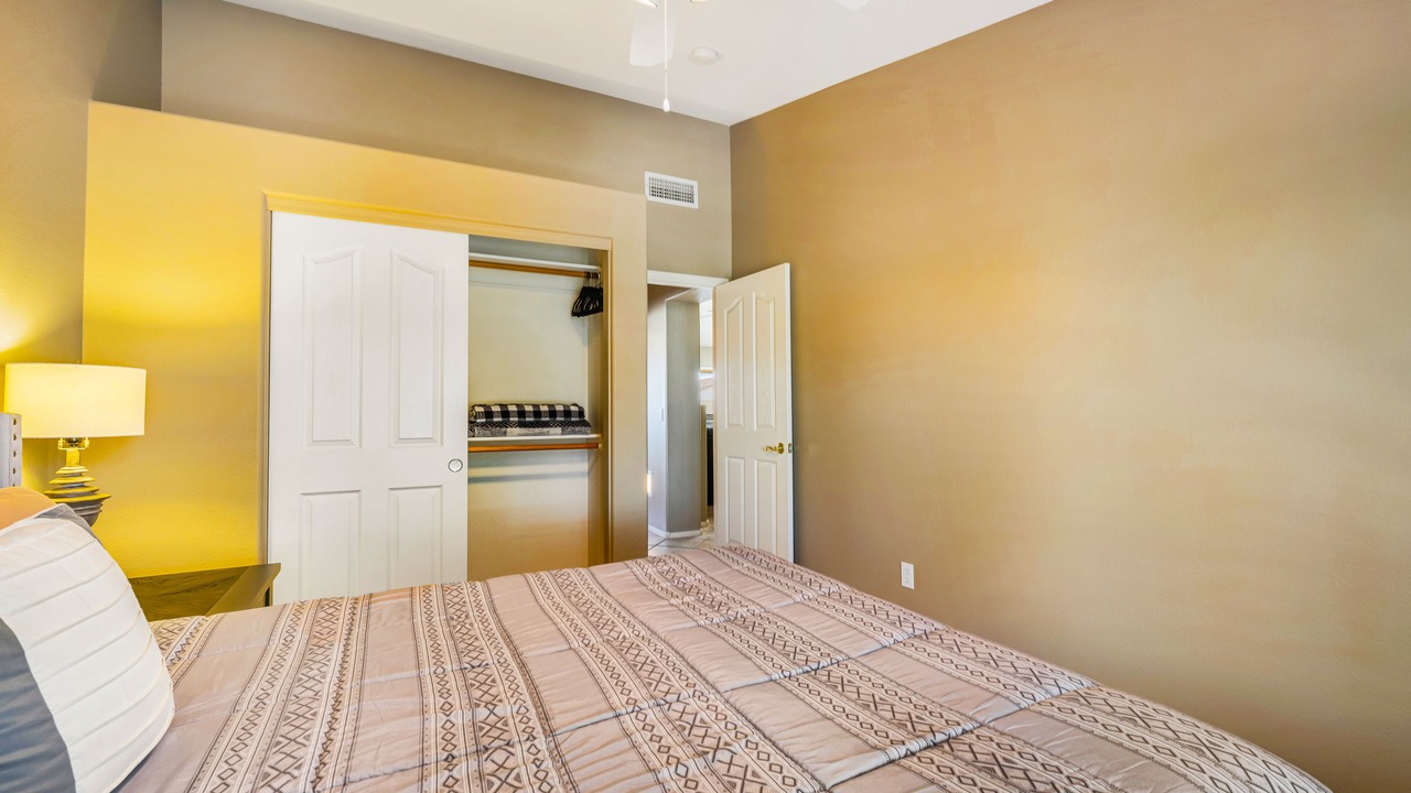 Photo of Bedroom in Palm Valley