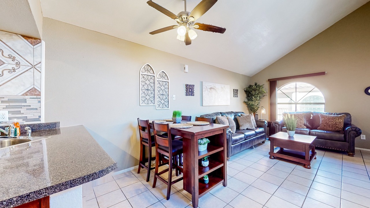 Photo of Livingroom in Maryvale