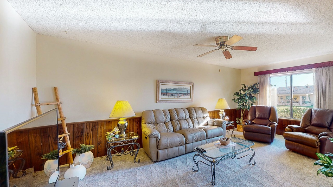 Photo of Livingroom in Sun City