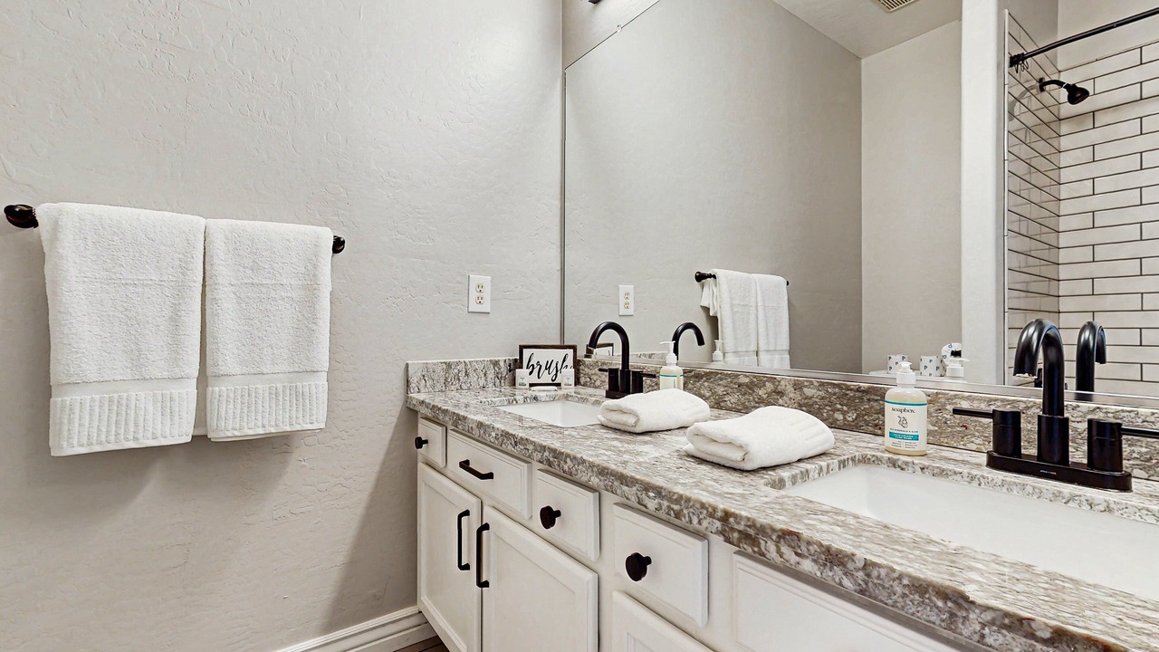 Photo of Bathroom in Desert Ridge