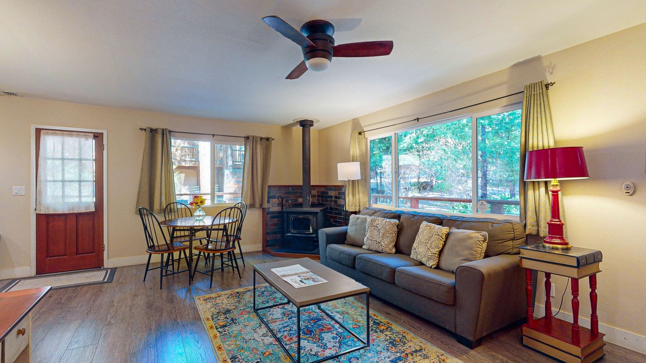 Photo of Livingroom in Fern Valley