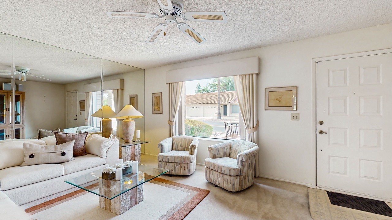 Photo of Livingroom in Sunland Village East
