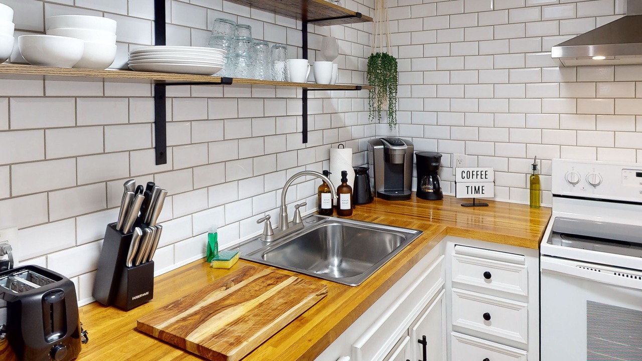 Photo of Kitchen in Racquet Club West