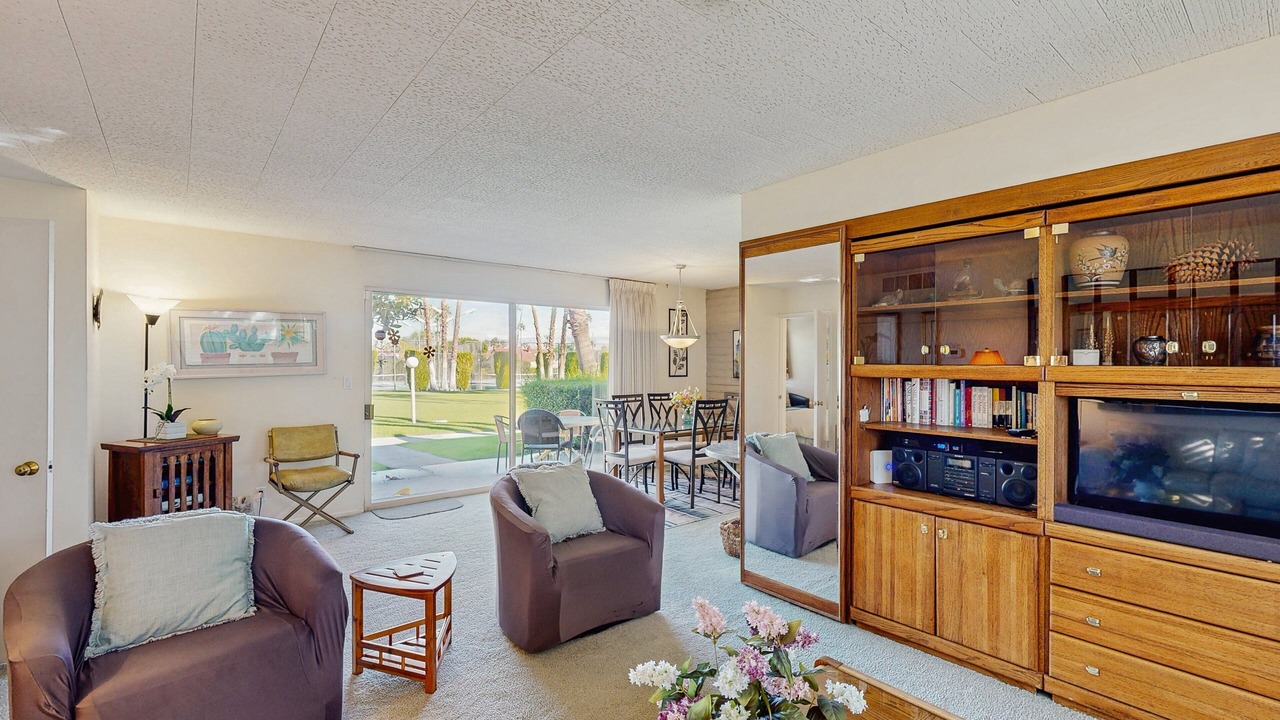 Photo of Livingroom in Araby Commons