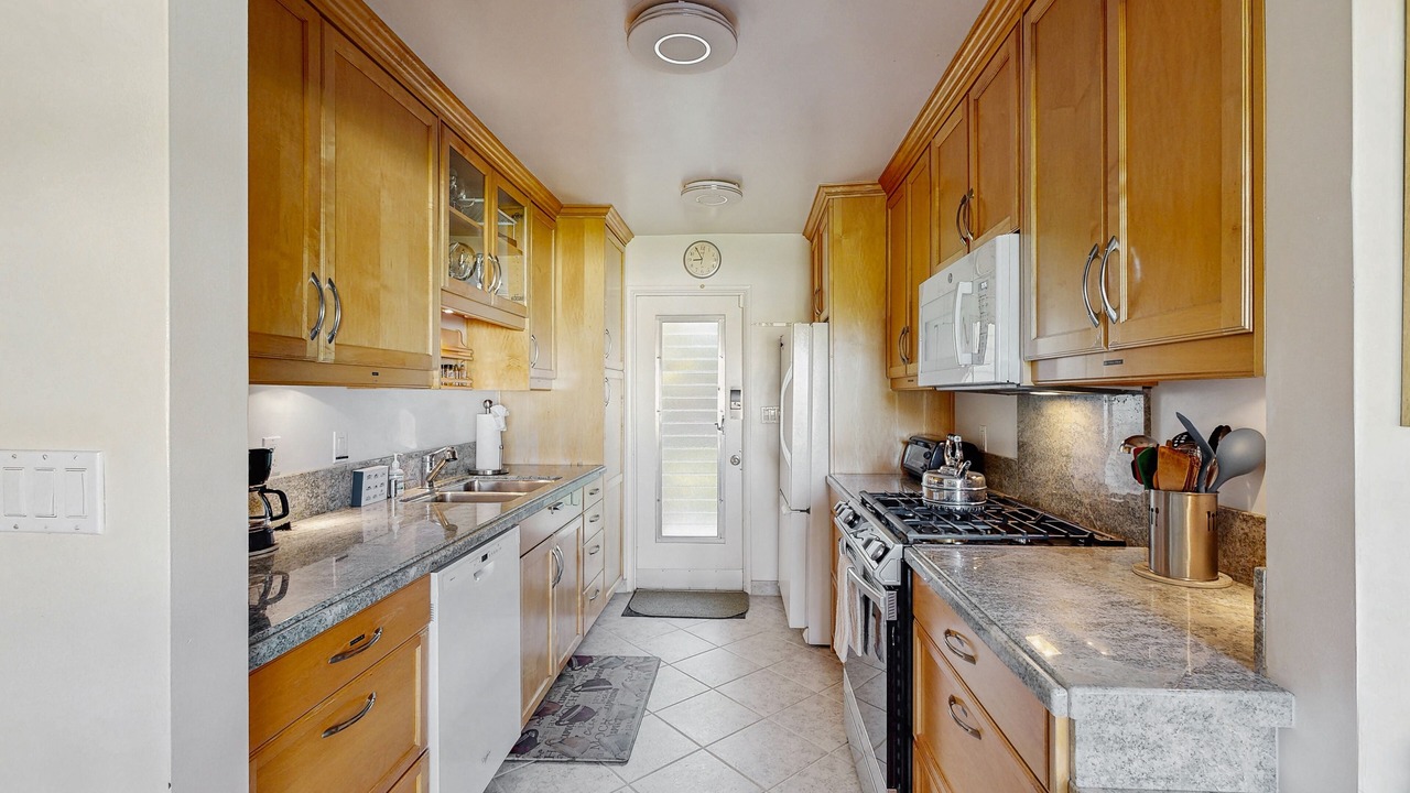 Photo of Kitchen in Araby Commons