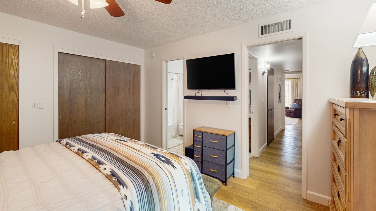 Photo of Bedroom in Sunland Village