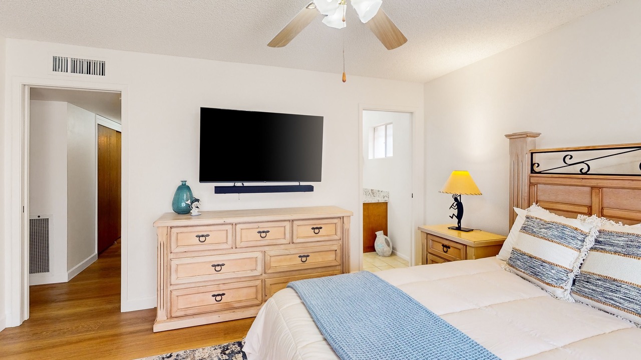 Photo of Bedroom in Sunland Village